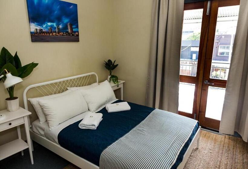 اتاق استاندارد یک تخته با سرویس بهداشتی مشترک, Coolangatta Sands