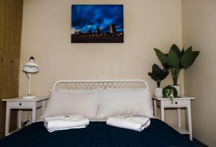 اتاق استاندارد یک تخته با سرویس بهداشتی مشترک, Coolangatta Sands