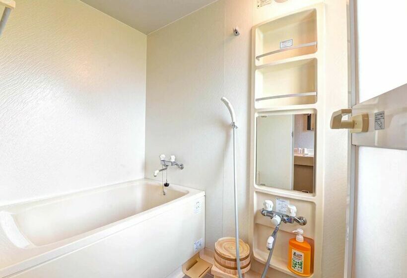 غرفة عائلية, Himakaso