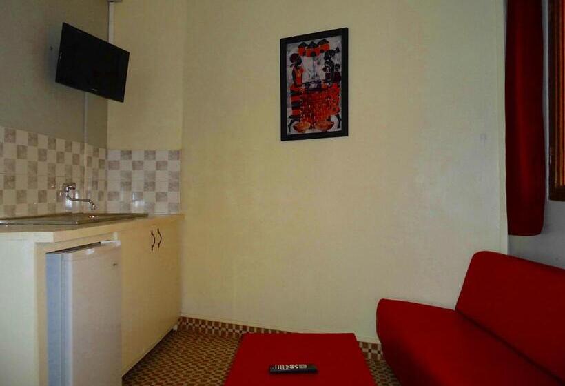 آپارتمان 1 خوابه, Kavana