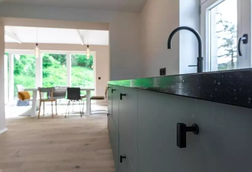 Talo 2 Makuuhuonetta, Landgoed Altenbroek