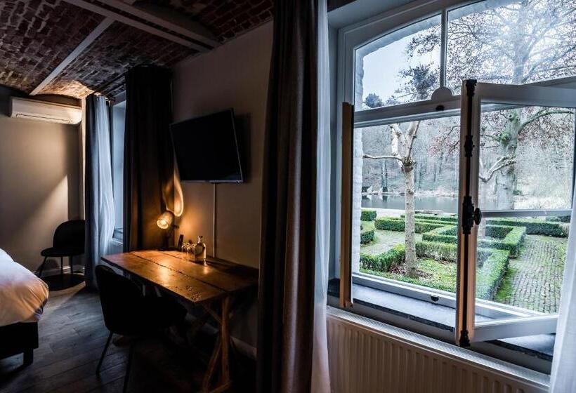 Полулюкс, Landgoed Altenbroek