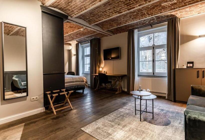 Полулюкс, Landgoed Altenbroek