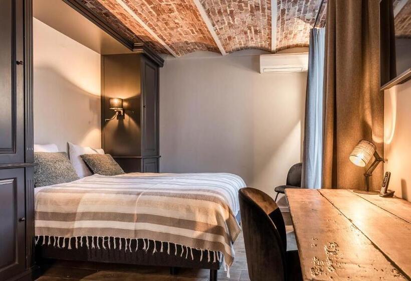 Полулюкс, Landgoed Altenbroek