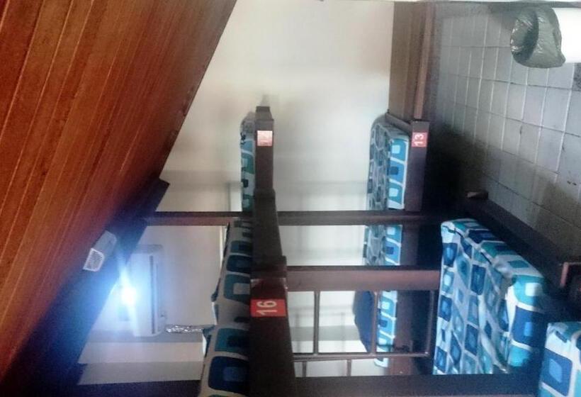 سرير فى غرفة مشتركه, Laranjeiras Hostel