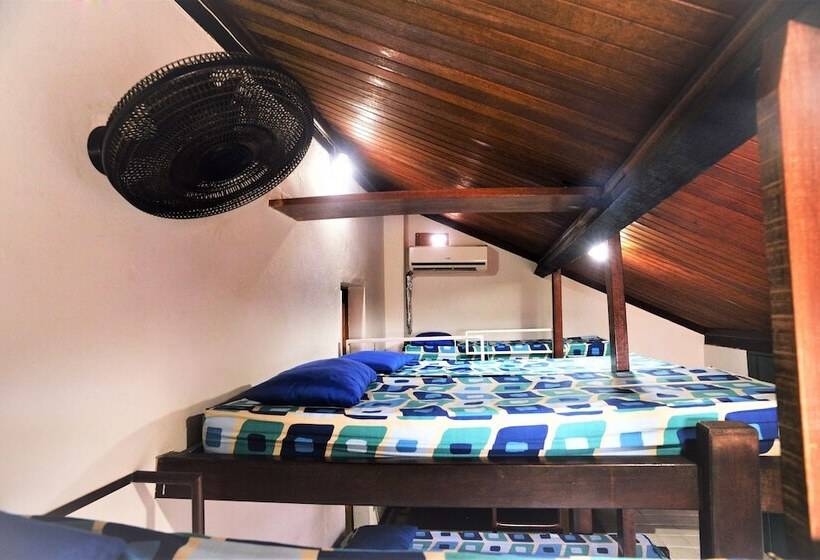 سرير فى غرفة مشتركه, Laranjeiras Hostel