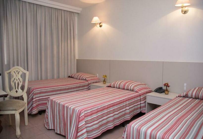 デラックストリプルルーム, Mariano Palace