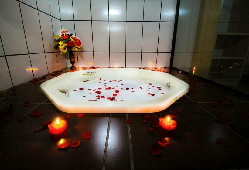 جناح مزود بجاكوزى, Pousada Sol Nascente