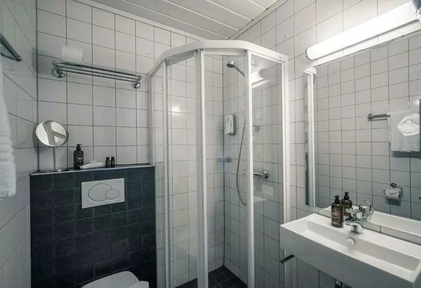 Standard Yhden Hengen Huone, Sagafjord Hotel   By Classic Norway Hotels