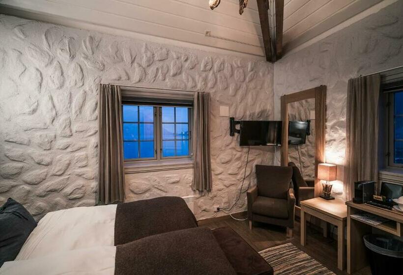 غرفة ديلوكس مطلّة علي البحر, Sagafjord Hotel   By Classic Norway Hotels