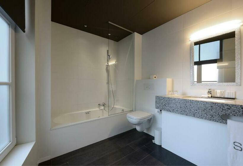 스탠다드 룸, Square