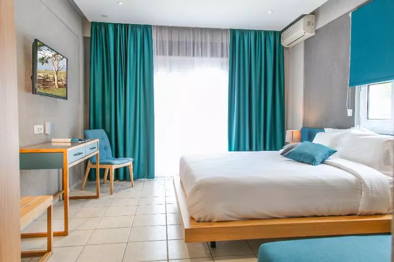 استودیوی استاندارد, Olive Grove Resort