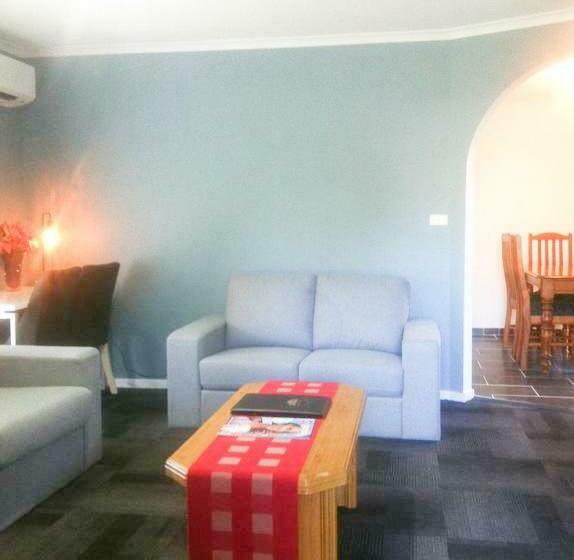 침실 2개 아파트, Parkwood Motel & Apartments