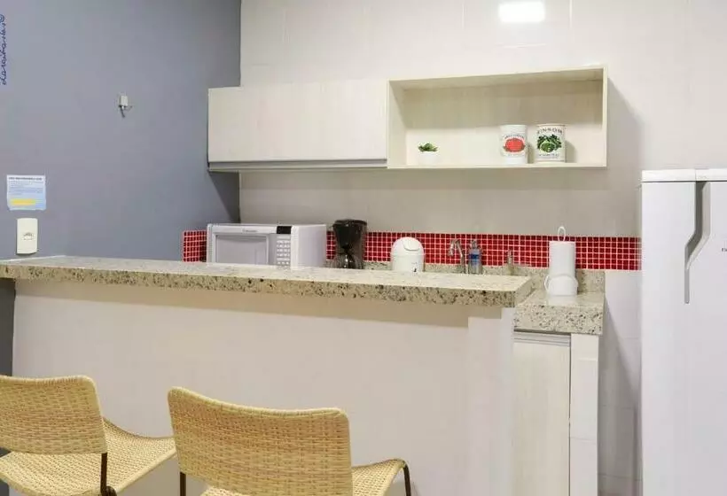 استودیوی استاندارد, Portofino Hotel Prime