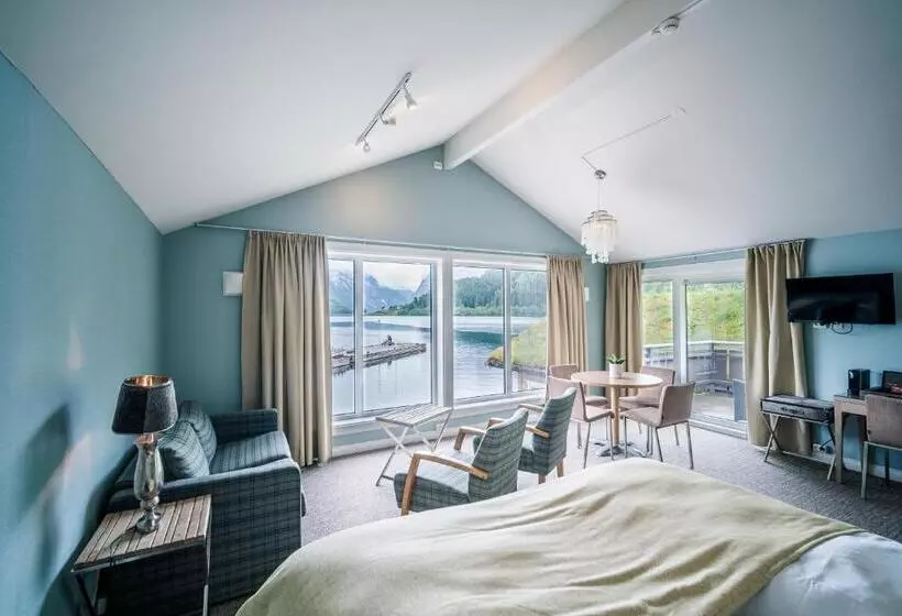 Deluxe Suite Sea View, Sagafjord Hotel   By Classic Norway Hotels