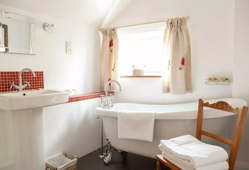 デラックスルーム, Belmont Bed And Breakfast