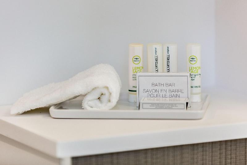 غرفة قياسية سرير كينج, Courtyard By Marriott Montreal West Island/baie D’urfe