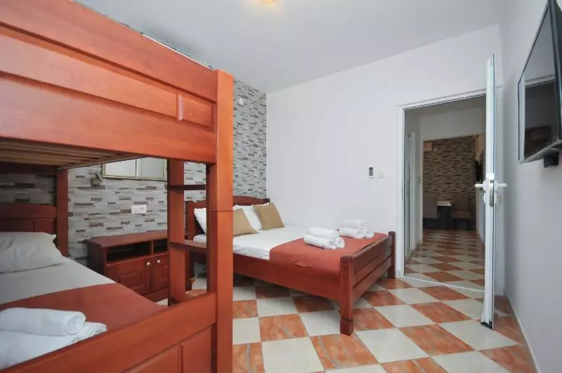 آپارتمان 1 خوابه, D&d Apartments 3