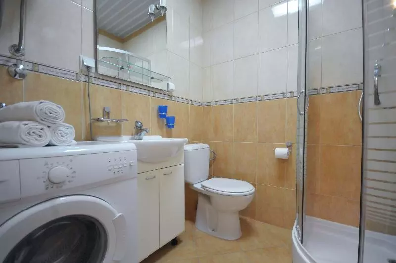 استودیوی استاندارد, D&d Apartments 3
