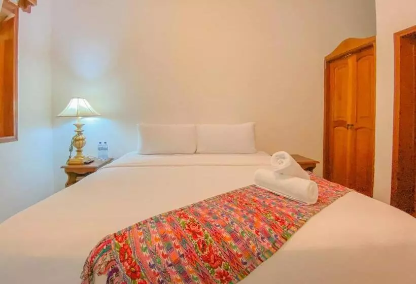 اتاق لوکس با تخت بزرگ, El Carmen Suites