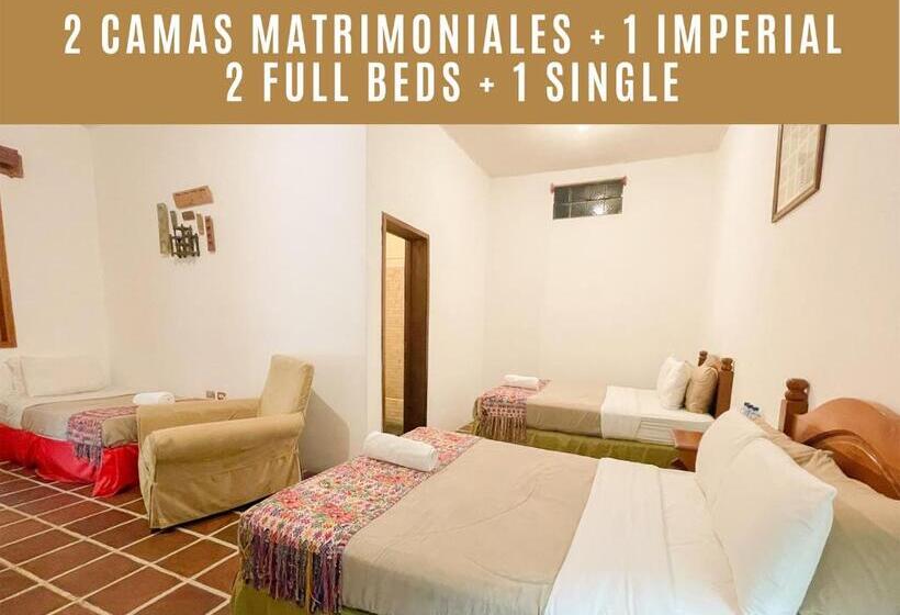 اتاق سوپریور سه تخته, El Carmen Suites