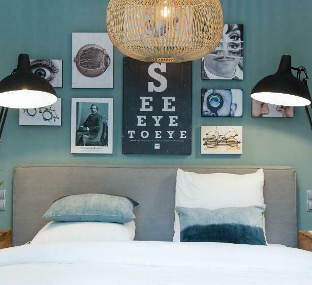 חדר בסיסי, Eye