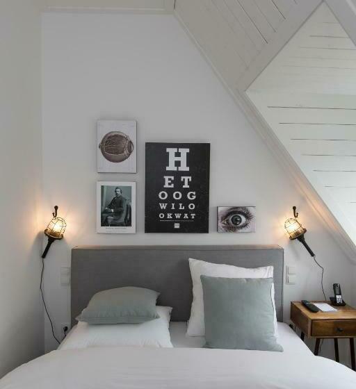 חדר בסיסי, Eye