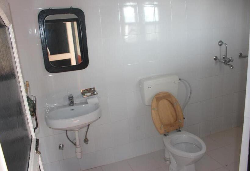 اتاق استاندارد سه نفره, Fishtail Villa