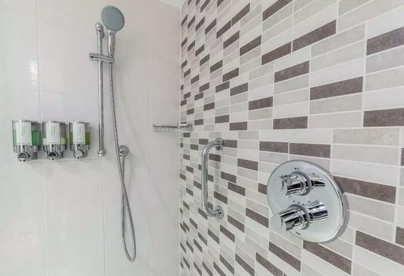 キングサイズベッドのスタンダードルーム, Hampton By Hilton Iasi