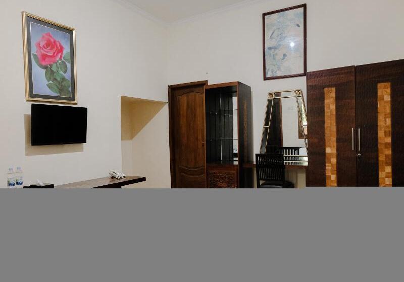 Номер Deluxe, Mahkota Plengkung By Ecommerceloka
