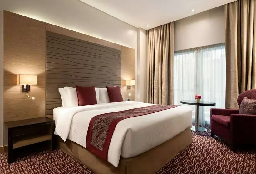 اتاق لوکس, Ramada By Wyndham Manama City Centre
