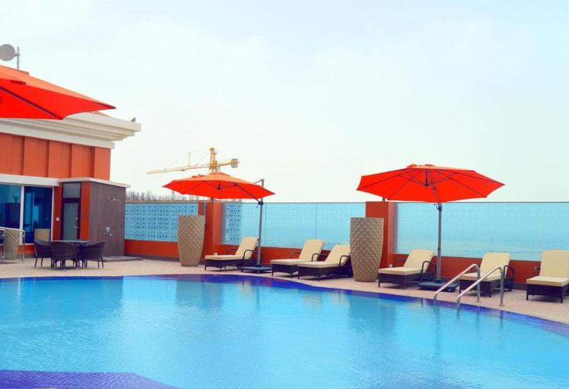 سوییت با چشم‌انداز استخر, Ramada By Wyndham Manama City Centre