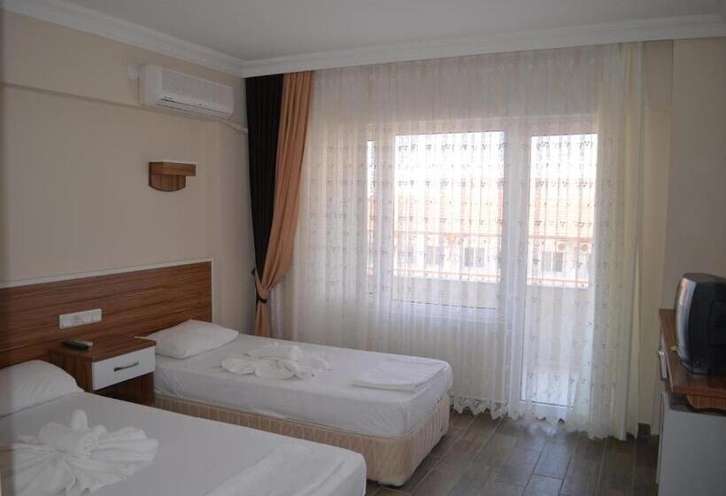 Quarto Triplo Estandar, Seda