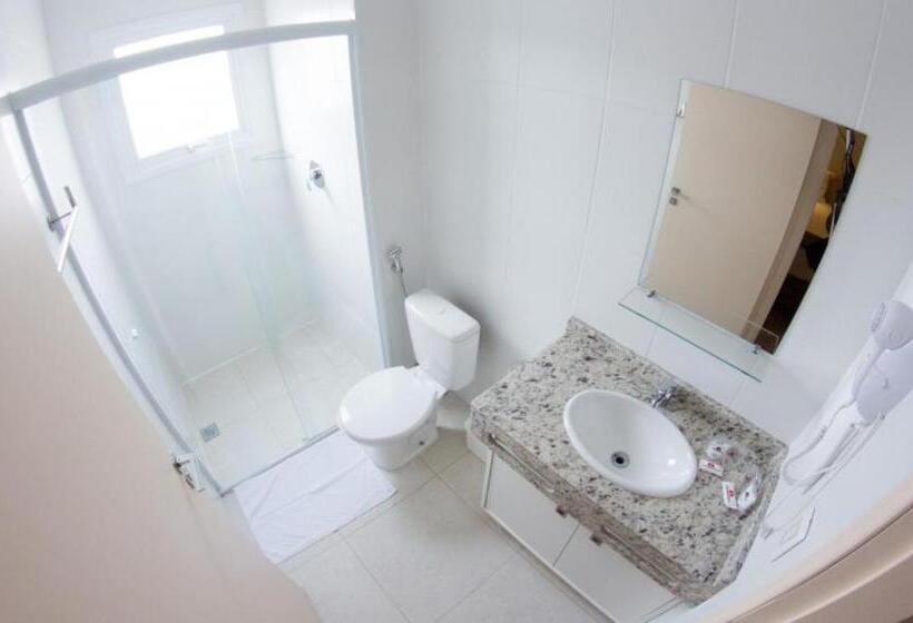 חדר סופריור, Toyo Inn