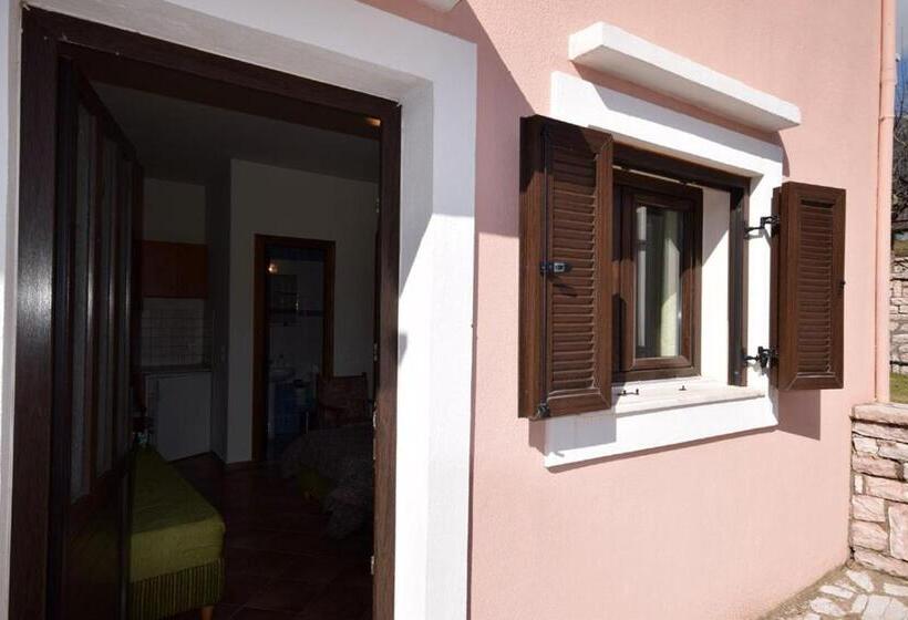 اتاق استاندارد, Mountain House