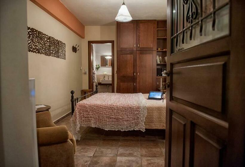 חדר סטנדרט נוף להרים, Oriades