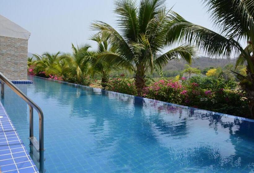 חדר דחוקס עם מיטת קינג, Sir James Resort