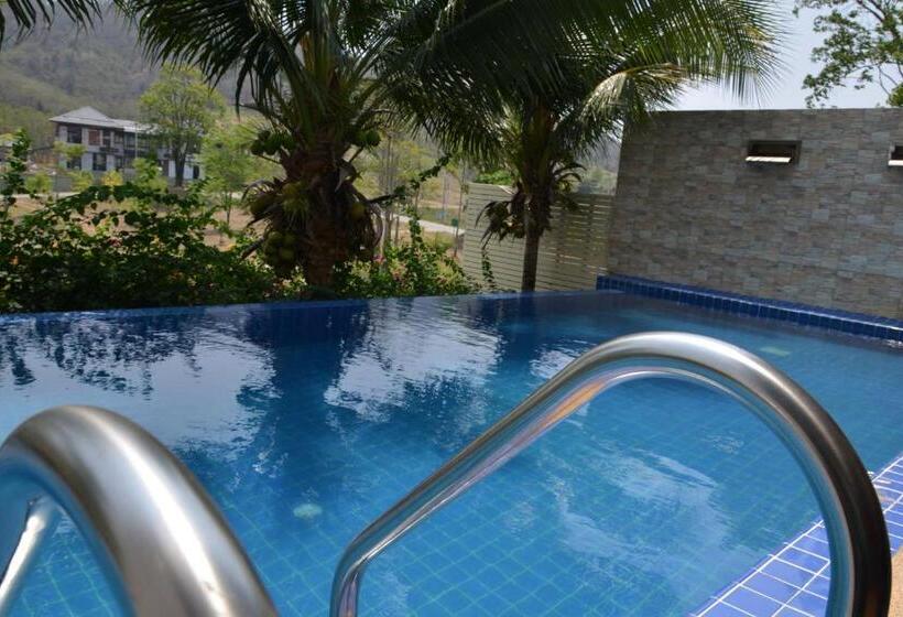 חדר דחוקס עם מיטת קינג, Sir James Resort