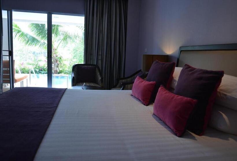Номер Deluxe Кровать Кинг, Sir James Resort