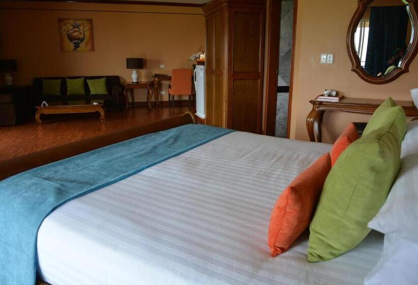 סוויטת ג'וניור מיטת קינג, Sir James Resort