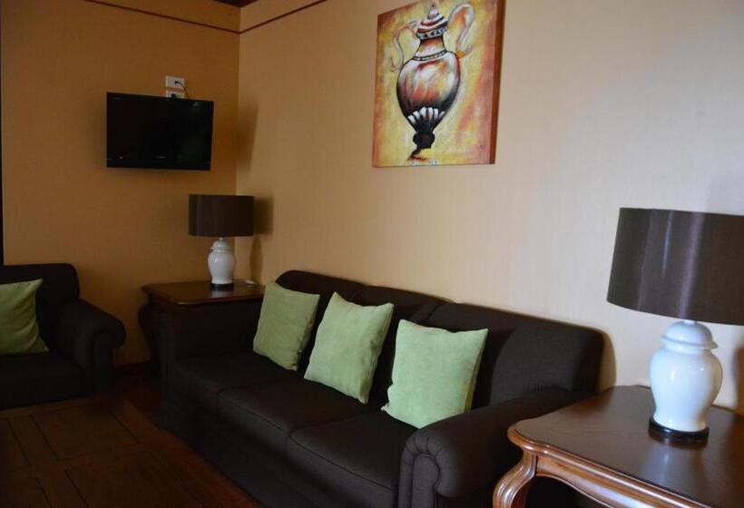 סוויטת ג'וניור מיטת קינג, Sir James Resort