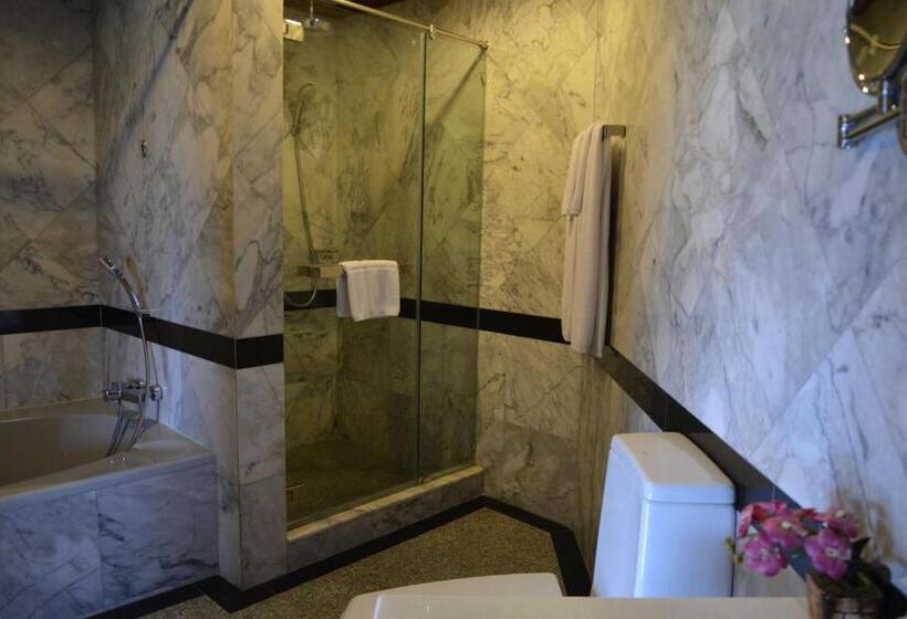 סוויטת ג'וניור מיטת קינג, Sir James Resort