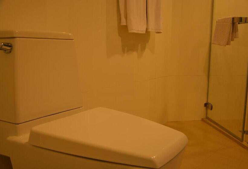 이그제큐티브 스위트, Sir James Resort