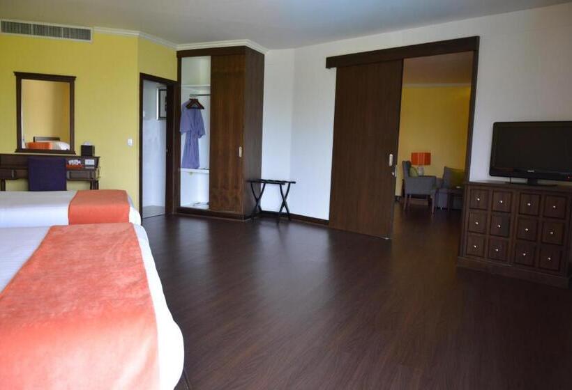 סוויטה אקזקיוטיב, Sir James Resort