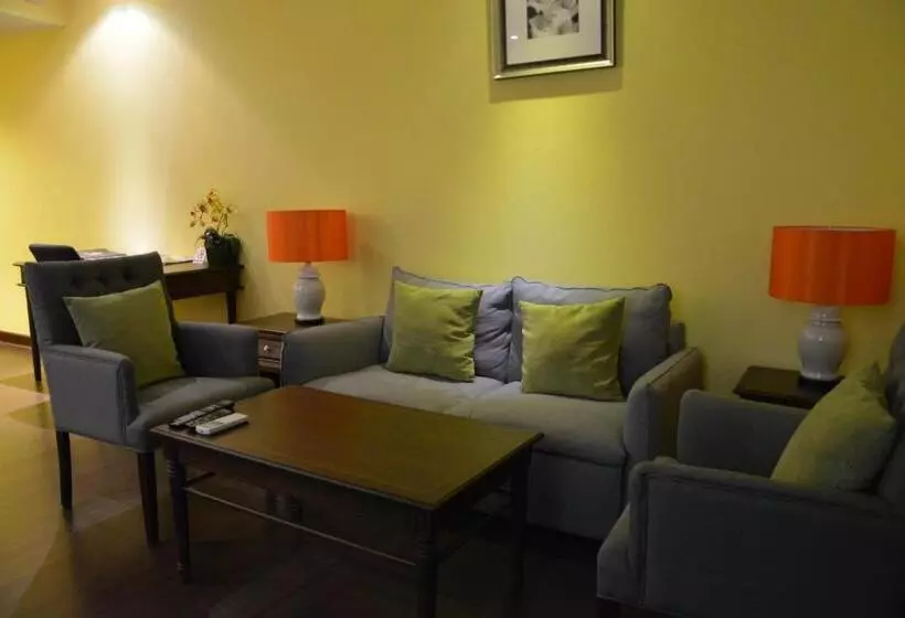 Executive-sviitti, Sir James Resort