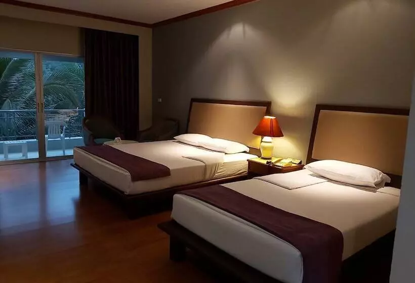 Superior-huone, Sir James Resort