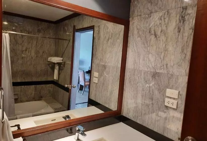 Superior-huone, Sir James Resort