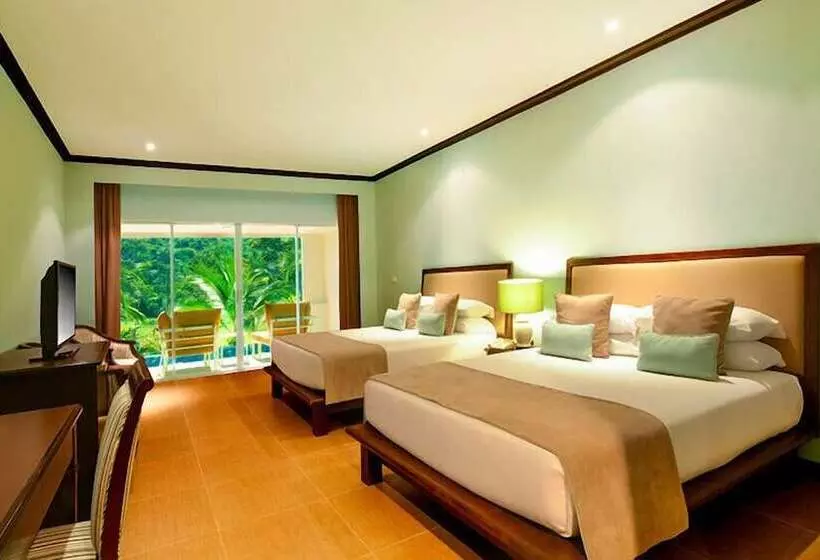 Superior-huone, Sir James Resort