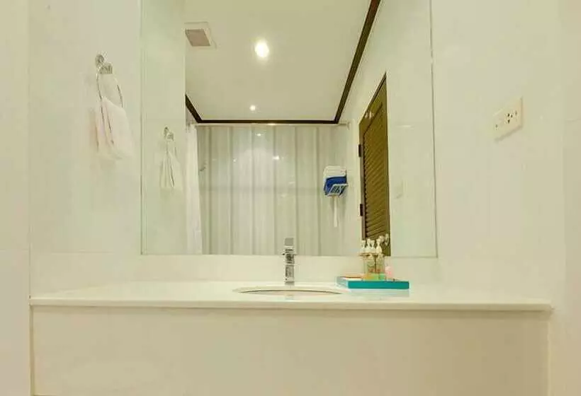 Superior-huone, Sir James Resort