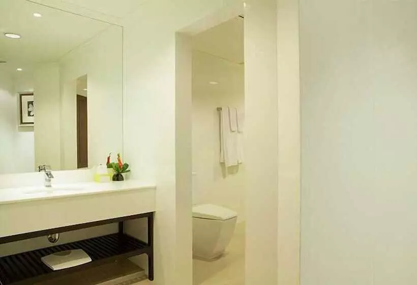 Executive-sviitti, Sir James Resort